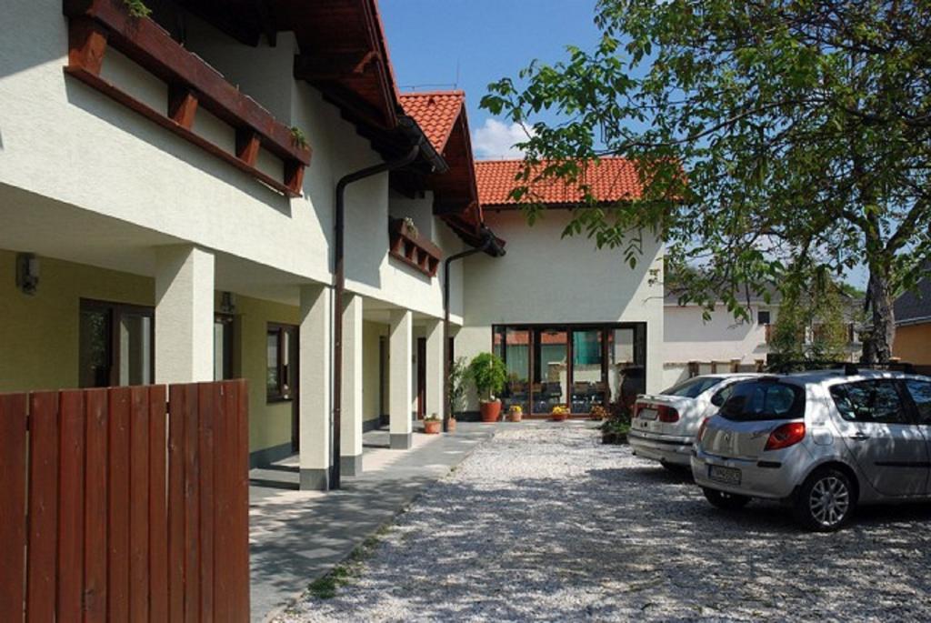Penzion Jople Podhájska Exterior foto